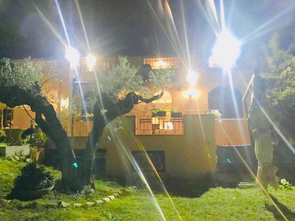 Villa Sarno Montesilvano Bagian luar foto