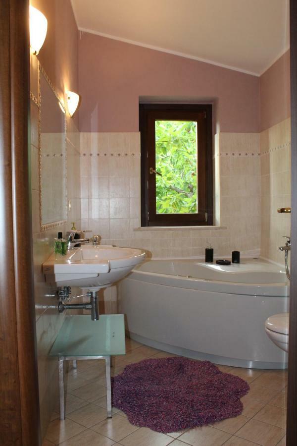 Villa Sarno Montesilvano Bagian luar foto
